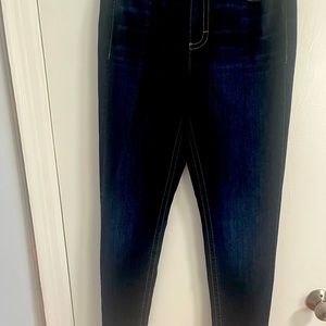 NWT Tummy-less Seven high rise skinny jeans in size 12 dark wash